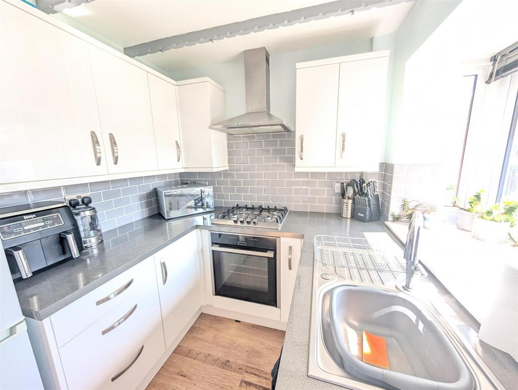 Kitchen c