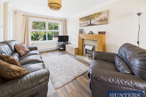 3 bedroom terraced house for sale, Huzzard Close, Walkington, Beverley