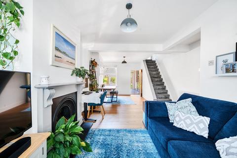 68 Washington Road, Worcester Park, KT4 8JH