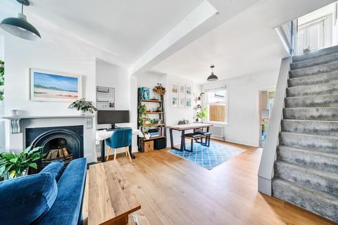 68 Washington Road, Worcester Park, KT4 8JH