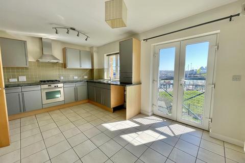 2 bedroom flat for sale, West Quay, Newhaven