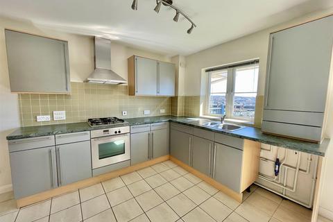 2 bedroom flat for sale, West Quay, Newhaven