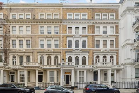 Queen's Gate Place, South Kensington SW7