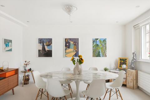 2 bedroom flat for sale, Clareville Grove, South Kensington SW7.