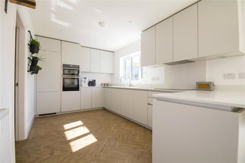 7 Bellmar Close, Kendal, LA9 7TG