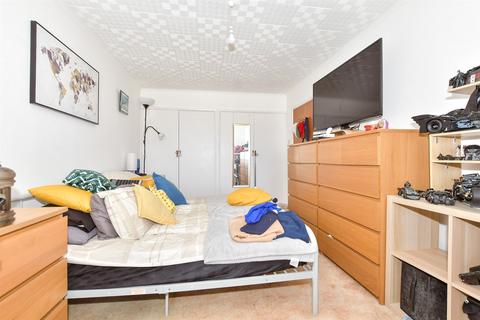 2 bedroom maisonette for sale, Masons Rise, Broadstairs, Kent