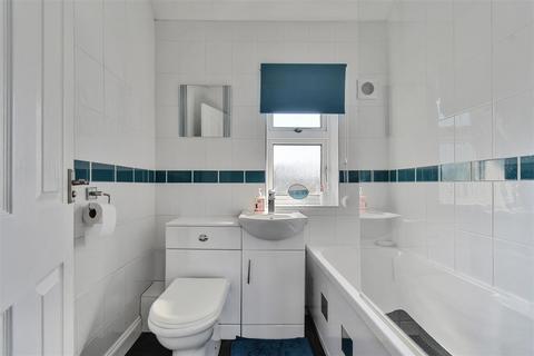 40 Bramham Grove, York, YO26 5BJ