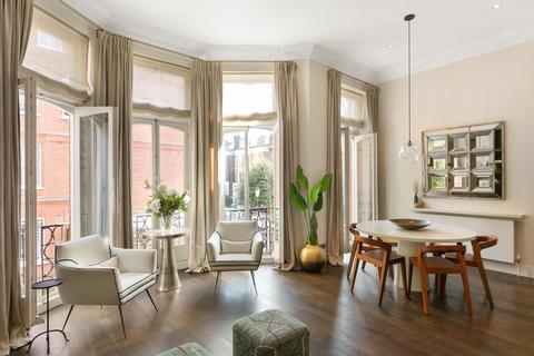 Bramham Gardens, London SW5