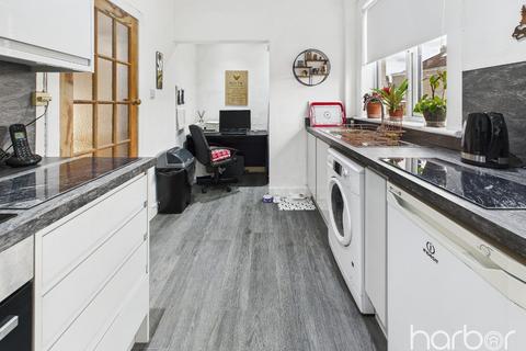 107 Barrachnie Road, Baillieston, Glasgow, G69 6PH