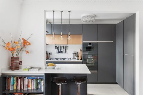 3 bedroom apartment for sale, Harrington Gardens, South Kensington SW7