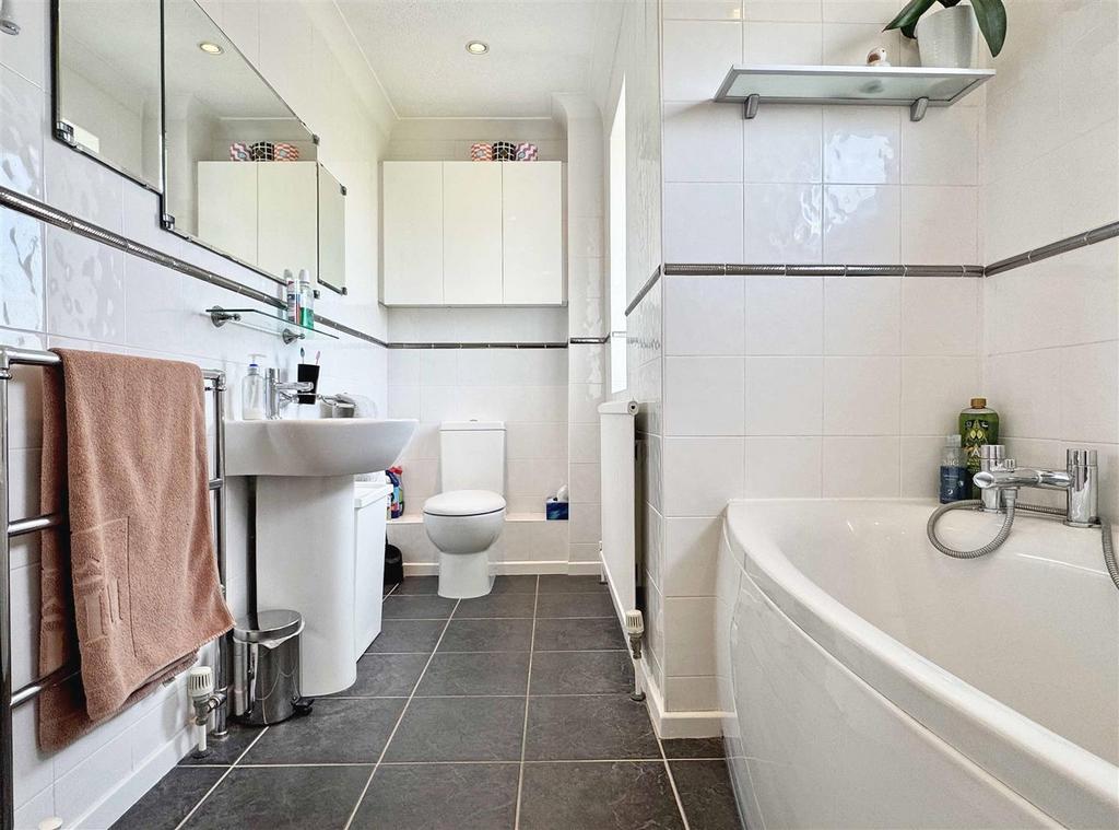 Bathroom.jpg