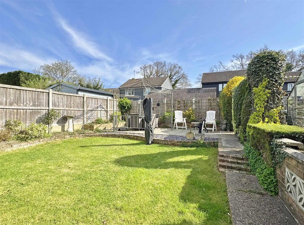 Rear Garden b.jpg