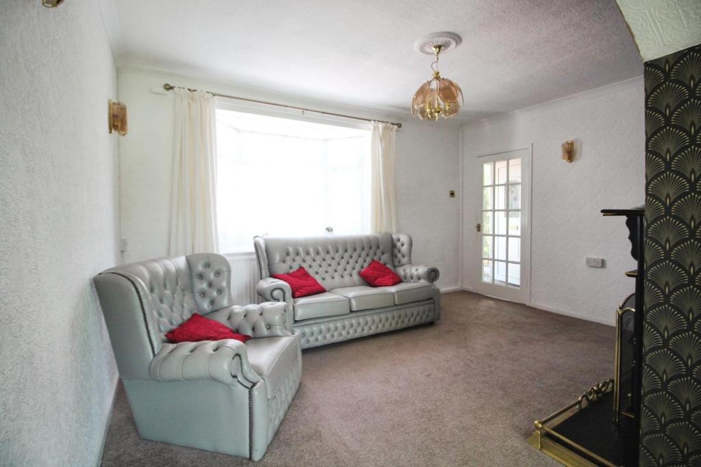 Living Room 3.JPG