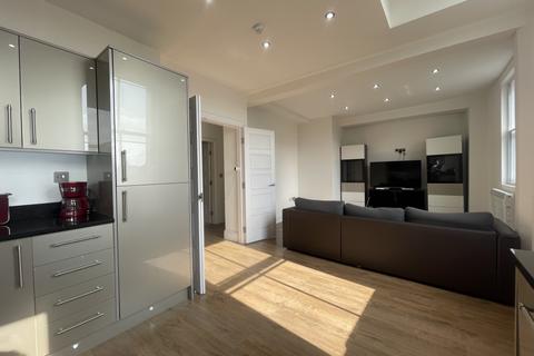 3 bedroom flat for sale, Wheeler Gate House, Nottingham, NG1