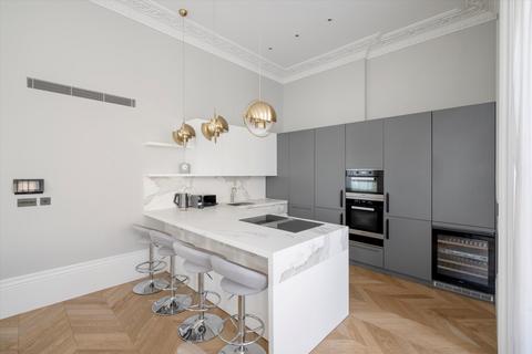 3 bedroom apartment for sale, Gloucester Road, South Kensington SW7
