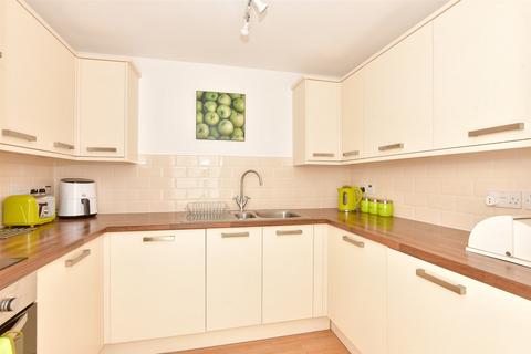 3 bedroom apartment for sale, Sandbanks, Sandown PO36