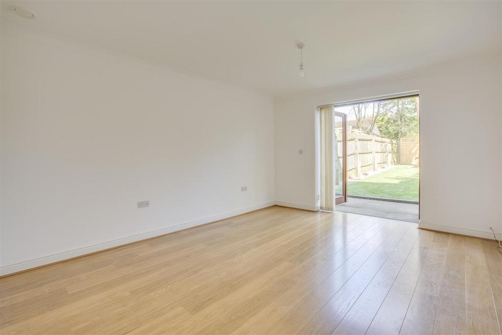 61 John North Close, HP11 1 FQ-10.jpg
