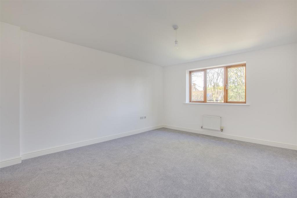 61 John North Close, HP11 1 FQ-5.jpg