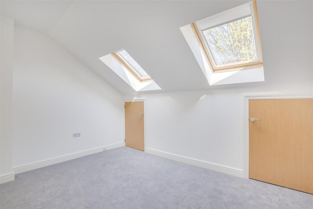61 John North Close, HP11 1 FQ-1.jpg
