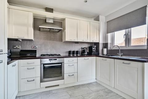 2 bedroom apartment for sale, Eaton Place, Larkfield