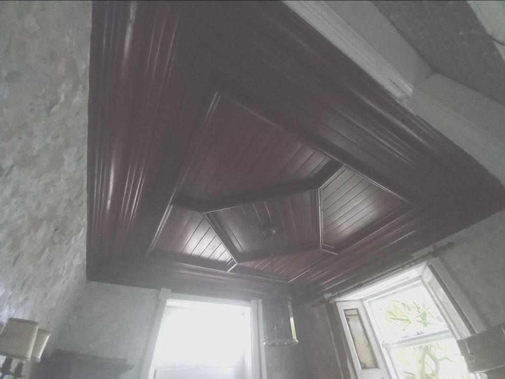 Entrance vestibule ceiling
