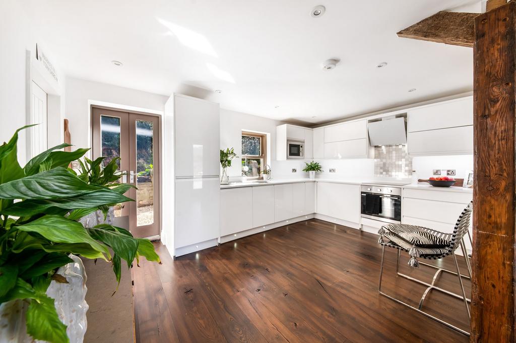 Dining kitchen