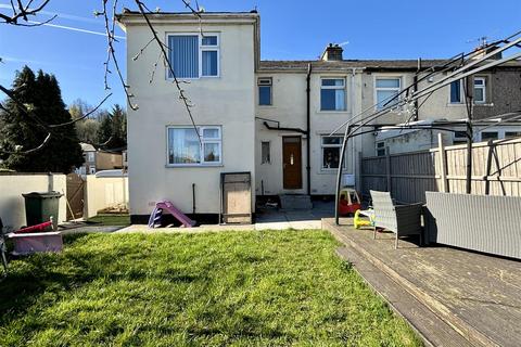 5 bedroom townhouse for sale, Carr Bottom Avenue, Bradford BD5