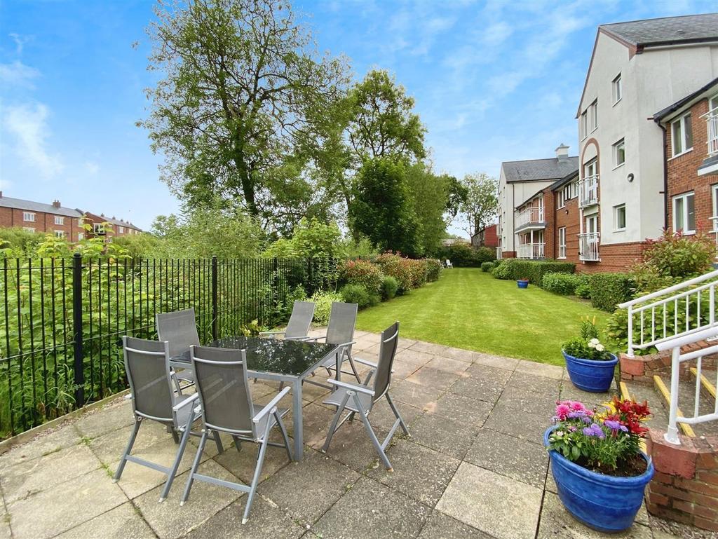 Garden 2.jpg