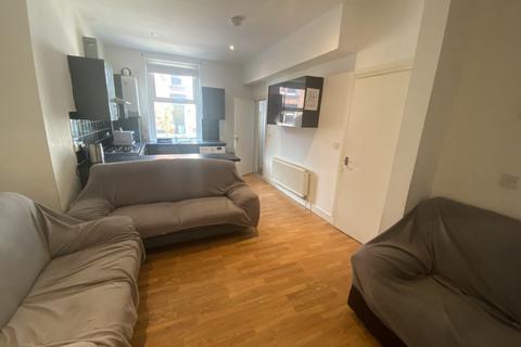 undefined, Delph Mount, Woodhouse, Leeds, LS6 2HS