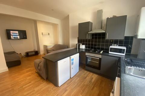 undefined, Delph Mount, Woodhouse, Leeds, LS6 2HS