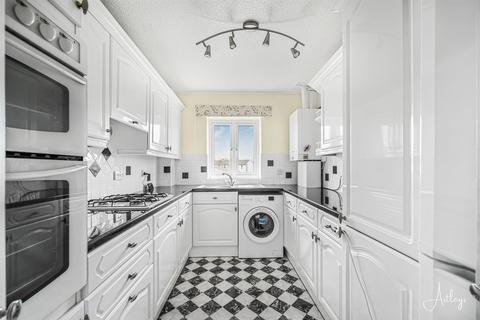2 bedroom apartment for sale, Tudor Court, Murton, Swansea