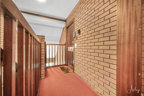 2 bedroom apartment for sale, Tudor Court, Murton, Swansea
