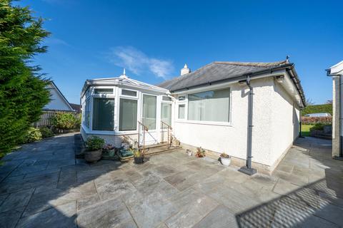 10 Abbey Drive, Natland, Kendal, LA9 7QN