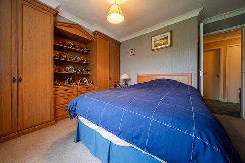 10 Abbey Drive, Natland, Kendal, LA9 7QN