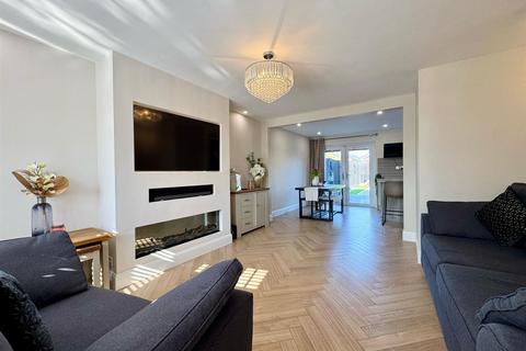 234 Farnborough Road, Birmingham, B35 7NL
