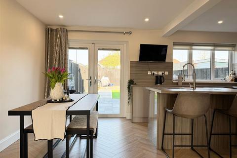234 Farnborough Road, Birmingham, B35 7NL