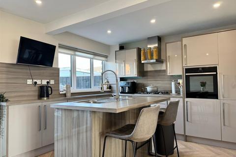 234 Farnborough Road, Birmingham, B35 7NL