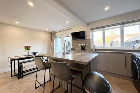 234 Farnborough Road, Birmingham, B35 7NL