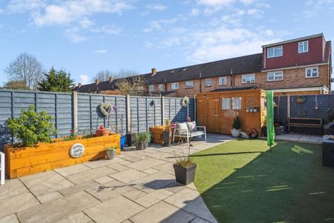 68 Trelawney Avenue, Langley, Slough, SL3 8RW