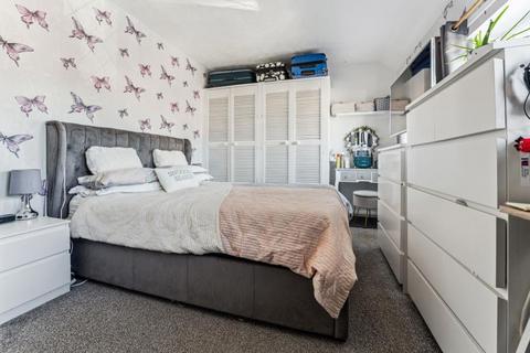 68 Trelawney Avenue, Langley, Slough, SL3 8RW