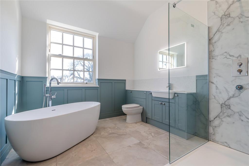 Master En-Suite
