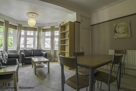 1 bedroom flat to rent, Acacia Road, London