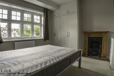 1 bedroom flat to rent, Acacia Road, London