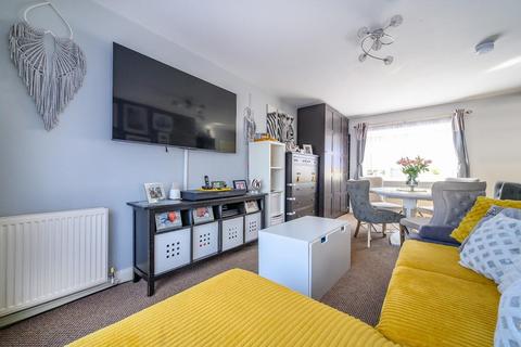 3 bedroom semi-detached house for sale, Springbank Road, Leeds, LS27