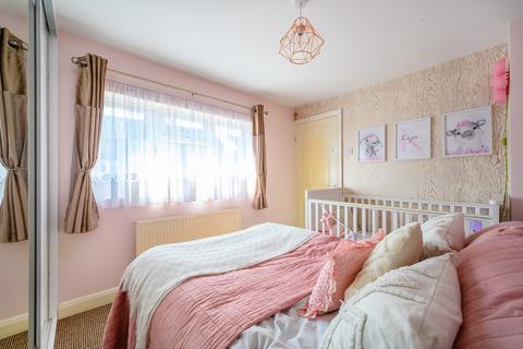 3 bedroom semi-detached house for sale, Springbank Road, Leeds, LS27