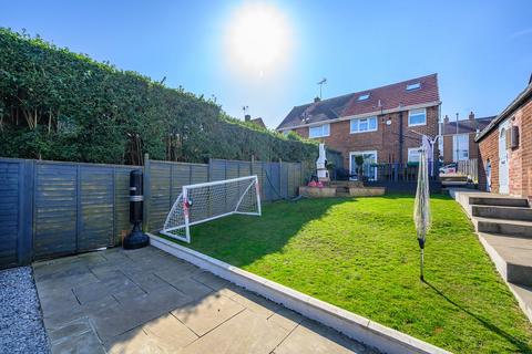 3 bedroom semi-detached house for sale, Springbank Road, Leeds, LS27
