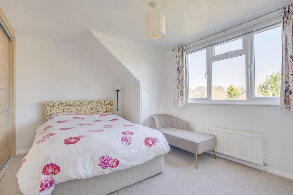 5 Sunningdale Close, HP12 4 EN-1.jpg