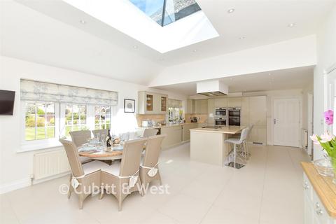4 bedroom detached house for sale, Waterford Gardens, Climping, West Sussex