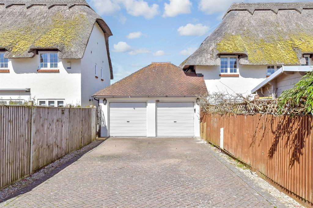 Driveway/Parking
