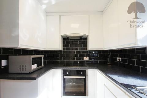 1 bedroom in a flat share to rent, Knowles Close, WEST DRAYTON UB7